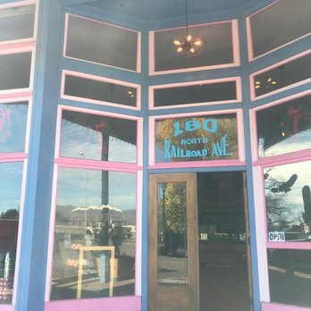 Golden Rule Willcox Wine Tasting - the front of the restaurant - Wine Tasting Room Near Me - Willcox, Arizona Golden Rule Willcox Wine Tasting - the front of the restaurant - Wine Tasting Room Near Me - Willcox, Arizona