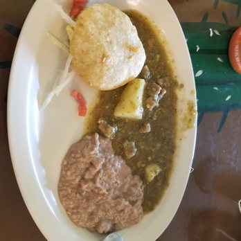 Senor Benjos - Entomatado Verde, frijoles y una gordita - Mexican Near Me - El Paso, Texas