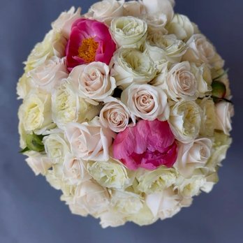 Mercedes Flowers - Beautiful Birthday bouquet - Florists Near Me - Austin, Texas