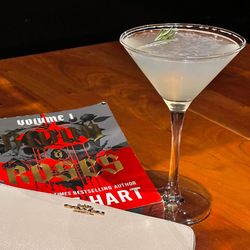 Tommy's Tavern & Tap - Pear Martini