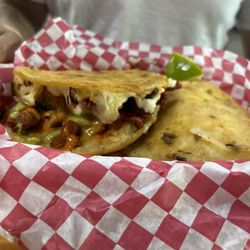 Tacos El Toro - Gorditas