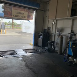 DC Smog Check - The smog check inspection work space