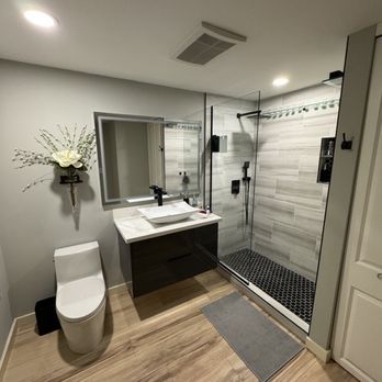 Honeycomb Construction - Full bathroom remodel - Painters Near Me - Renton, Washington