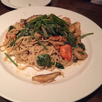 Yard House - Lobster Garlic Noodles - New American Near Me - Yonkers, New York Yard House - Lobster Garlic Noodles - New American Near Me - Yonkers, New York
