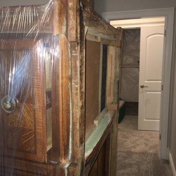 The Professionals Moving Specialists - damaged bookcase - Movers Near Me - Chicago, Illinois The Professionals Moving Specialists - damaged bookcase - Movers Near Me - Chicago, Illinois