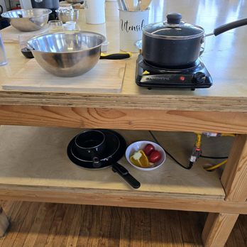 EATZ - Cooking station - Cooking Schools Near Me - Los Angeles, California EATZ - Cooking station - Cooking Schools Near Me - Los Angeles, California