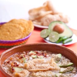 Casa Licha - El auténtico pozole estilo Guerrero con sus ingredientes originales!