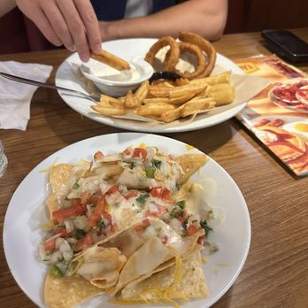 Denny's - Diners Near Me - Pewaukee, Wisconsin