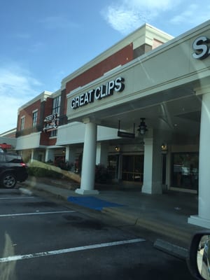Great Clips 6114 Falls Of Neuse Rd Northridge Shopping Center Raleigh Nc Hair Salons Mapquest