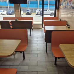 Genesis Pizza - Seating