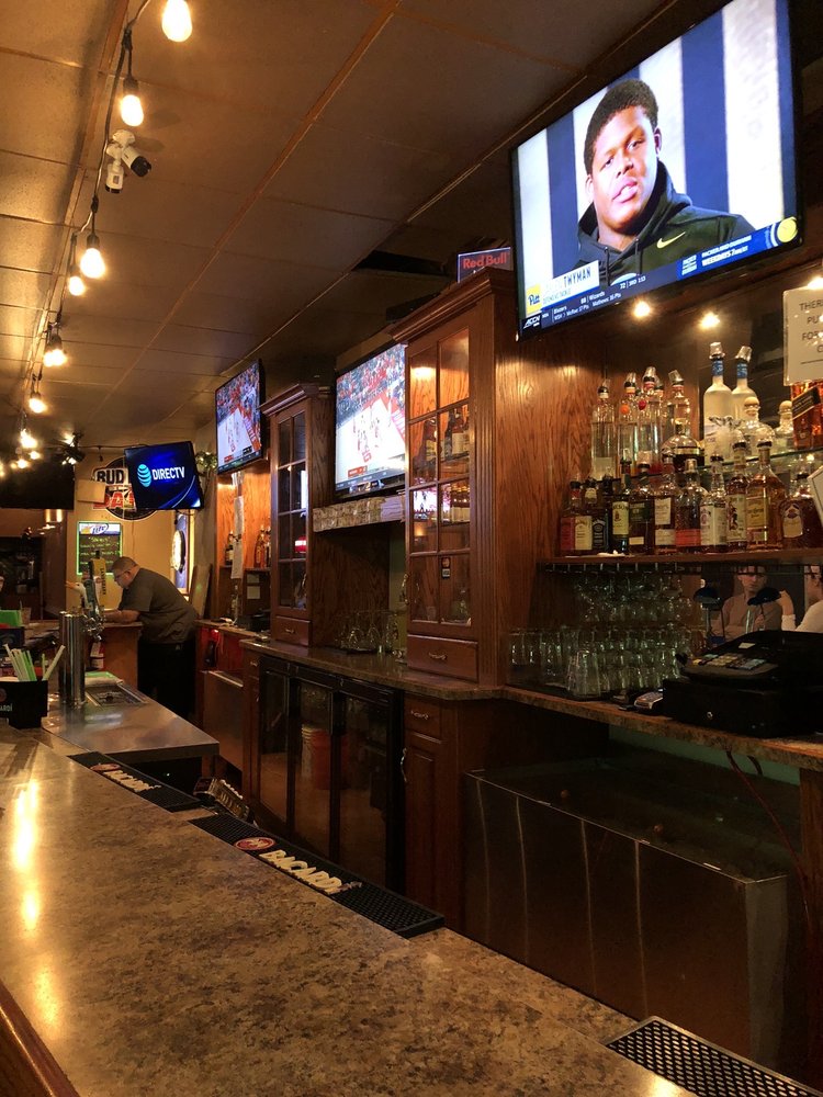 HINCHY’S STEEL BAR & GRILL 14 Photos Sports Bars 715 Harrison Ave