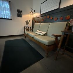 Beanstalk Coffee and Sno - Cozy couch area