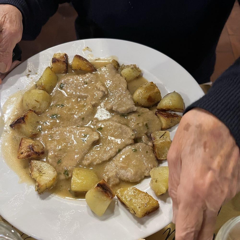 La Tavernetta 29 - Veal with lemon sauce - Italian Near Me - Rome, RM La Tavernetta 29 - Veal with lemon sauce - Italian Near Me - Rome, RM