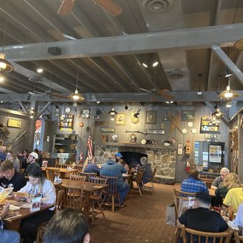 Cracker Barrel Old Country Store - Breakfast & Brunch Near Me - Hamilton Township, New Jersey