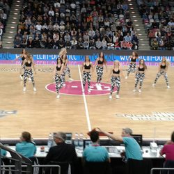 Telekom Dome - Cheerleading-Team. Haben in Halbzeit 2 deutlich mehr geleistet als die Baskets.