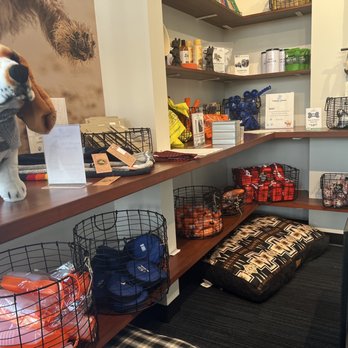 Capitol Subaru - Pet area - Car Dealers Near Me - Salem, Oregon