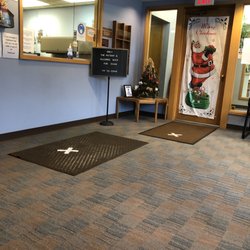 Maumee Eye Clinic - Lobby. Great social distancing. Temperature taken upon arrival.
