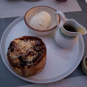 Ember & Rye - Christophe's Apple Pie - delicious and pour that whiskey caramel everywhere! - Seafood Near Me - Carlsbad, California
