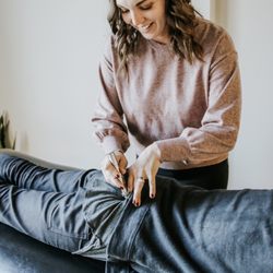 The HIVE Chiropractic Foundation - Dr. Natalie adjusting