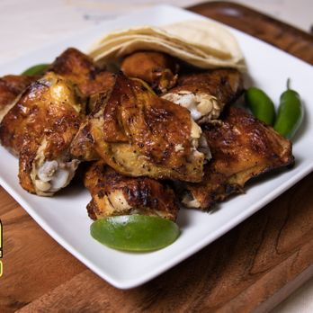 Pollo Feliz Express - a plate of chicken wings - Mexican Near Me - Laredo, Texas