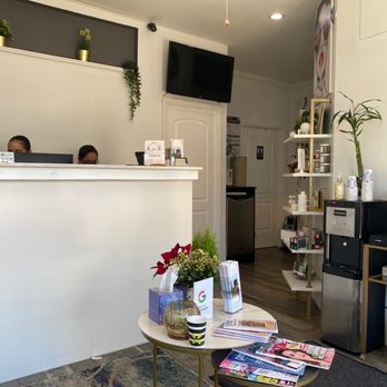 Astoria Laser Spa - Maravillosa experiencia. Jazmin todo un amor y la recepcionista la experiencia fue muy chula y sin dolor. - Laser Hair Removal Near Me - Astoria, New York