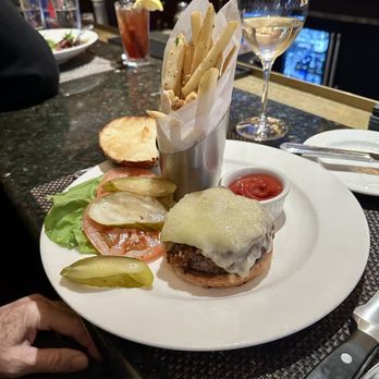 The Capital Grille - The Grille-s Signature Cheeseburger - Steakhouses Near Me - Phoenix, Arizona The Capital Grille - The Grille-s Signature Cheeseburger - Steakhouses Near Me - Phoenix, Arizona
