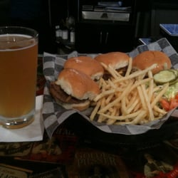 Samuel Adams Brewhouse - Coastal wheat and sliders.