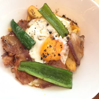 Loft del Born - Potato, runny egg, and bacon - Tapas Bars Near Me - Barcelona, B