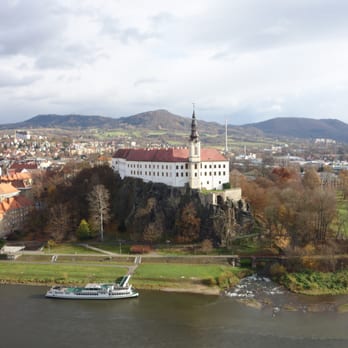 Zámek Děčín - zámek a řeka Labe - Landmarks & Historical Buildings Near Me - Děčín, US