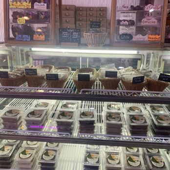 Nina's Sweet Shoppe - Ice Cream & Frozen Yogurt Near Me - Lake George, New York Nina's Sweet Shoppe - Ice Cream & Frozen Yogurt Near Me - Lake George, New York