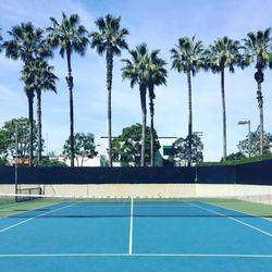 Trifit - Tennis Courts with priority booking