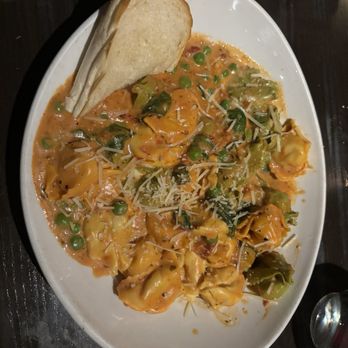 Primo Steak and Seafood - Vodka Tortellini - Seafood Near Me - Gurnee, Illinois Primo Steak and Seafood - Vodka Tortellini - Seafood Near Me - Gurnee, Illinois