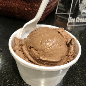 Arethusa Farm - Dark chocolate with chocolate chunks - Ice Cream & Frozen Yogurt Near Me - New Haven, Connecticut Arethusa Farm - Dark chocolate with chocolate chunks - Ice Cream & Frozen Yogurt Near Me - New Haven, Connecticut