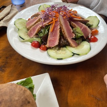 Sloopy's Beach Cafe - Seared Ahi Salad - American Near Me - Manhattan Beach, California