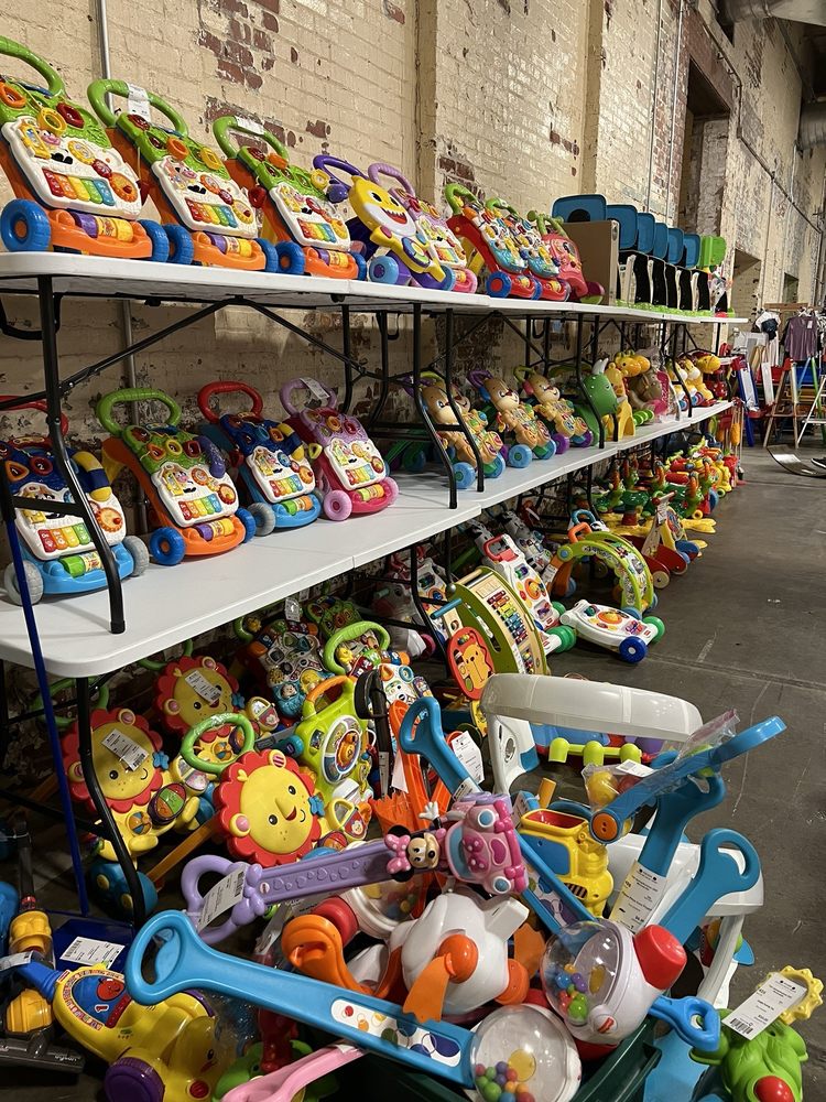 TERI KIDZ CONSIGNMENT Updated September 2024 14 Photos 500 S Main