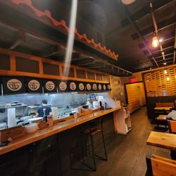 Yamitsuki Ramen - Interior