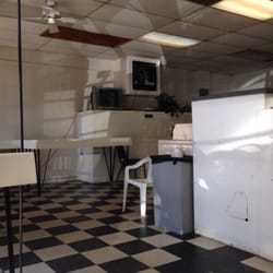 Brockett Plaza Coin Laundry