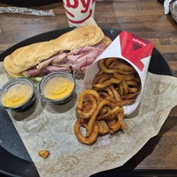 Arby's - Loaded Italian Curly Fries (Large) White Cheddar Mac 'n Cheese Cup of Cheddar Sauce