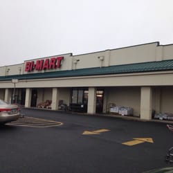 Bi-Mart - Storefront on Plaza Way