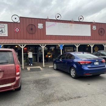 Tammy's Round up Cafe - the outside of the building - American Near Me - Davenport, Oklahoma