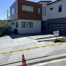 Exterior outside entrance of Sione's Concrete Construction - concrete motorcourt/driveway, driveway apron, city sidewalk and curb/gutter - San Carlos, California Exterior outside entrance of Sione's Concrete Construction - concrete motorcourt/driveway, driveway apron, city sidewalk and curb/gutter - San Carlos, California