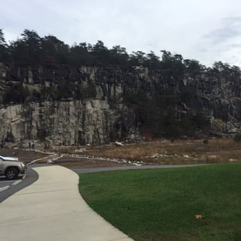 Rocky Face Mountain Recreational Area - Hiking Near Me - Hiddenite, North Carolina