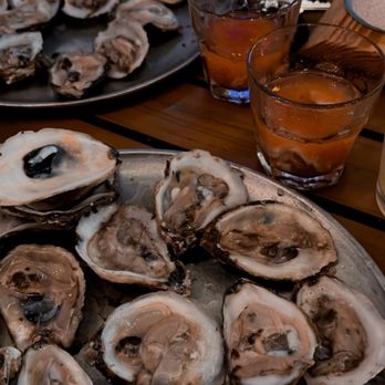 Smitty's Grille - Oysters and oyster shooters - Seafood Near Me - Kernersville, North Carolina