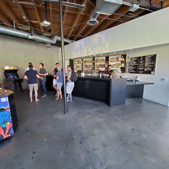 EightyTwo - Bars Near Me - Los Angeles, California EightyTwo - Bars Near Me - Los Angeles, California