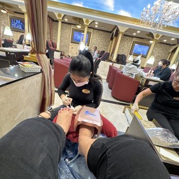 Anthony Vince' Nail Spa - Pedicure with gel toes - Nail Salons Near Me - Lynnwood, Washington Anthony Vince' Nail Spa - Pedicure with gel toes - Nail Salons Near Me - Lynnwood, Washington