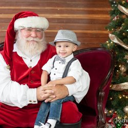 Richelle Dante Photography - Santa Mini Sessions!