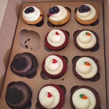The Gingered Peach - Cookies & Cream...Carrot Cake Etc...Every Bite Was Amazing! - Coffee & Tea Near Me - Lawrence Township, New Jersey