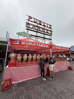 Tiny's Organic by null