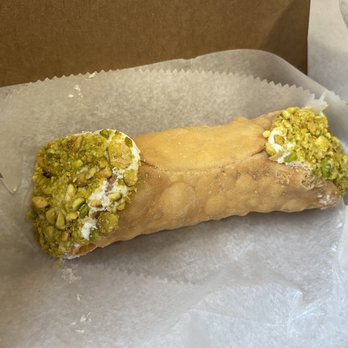 Mike's Pastry - Pistachio Cannoli - Bakeries Near Me - Boston, Massachusetts Mike's Pastry - Pistachio Cannoli - Bakeries Near Me - Boston, Massachusetts