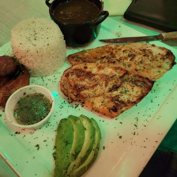 Zona De Cuba - Chicken bfeast with mojo sauce - Cuban Near Me - Bronx, New York Zona De Cuba - Chicken bfeast with mojo sauce - Cuban Near Me - Bronx, New York